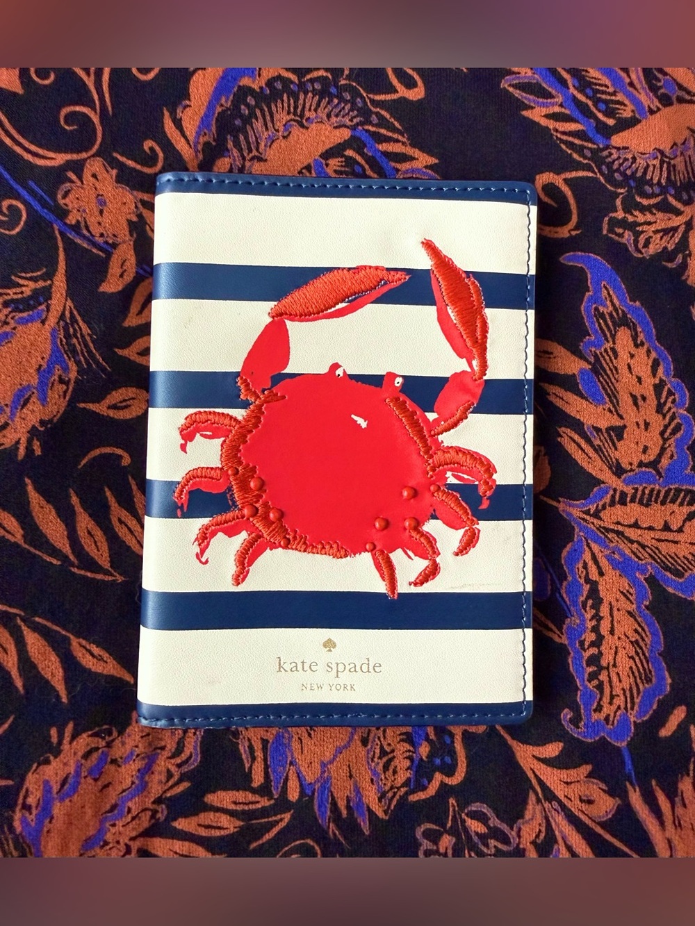 Kate Spade Shore Thing Crab Passport Holder